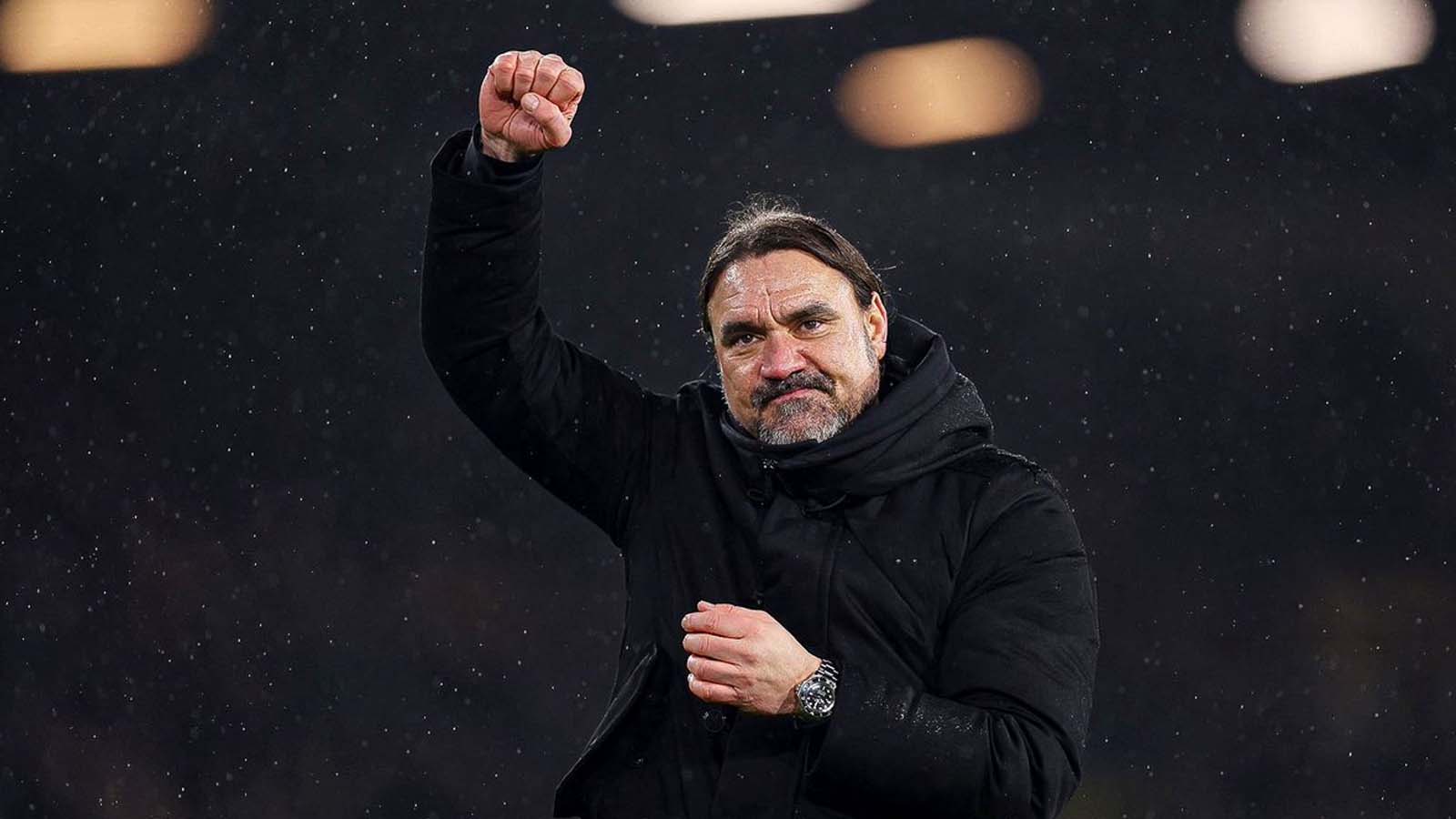 ลีดส์ ยูไนเต็ด ไวท์สสอบถามอย่างจริงจังถึงกองหลังดาวเด่นของวูล์ฟแฮมป์ตัน 