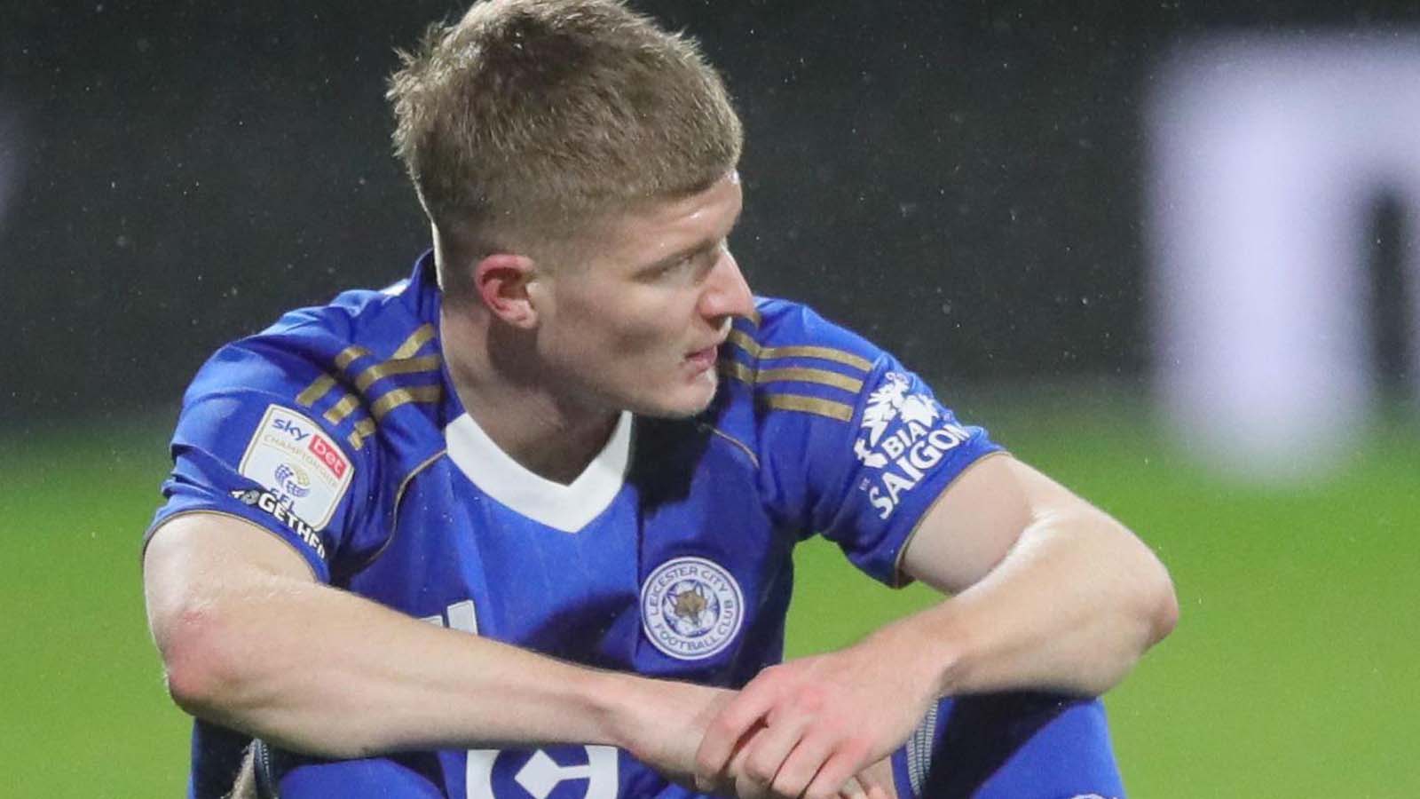 ลีดส์ ยูไนเต็ดทีมไวท์สกำลังวาง